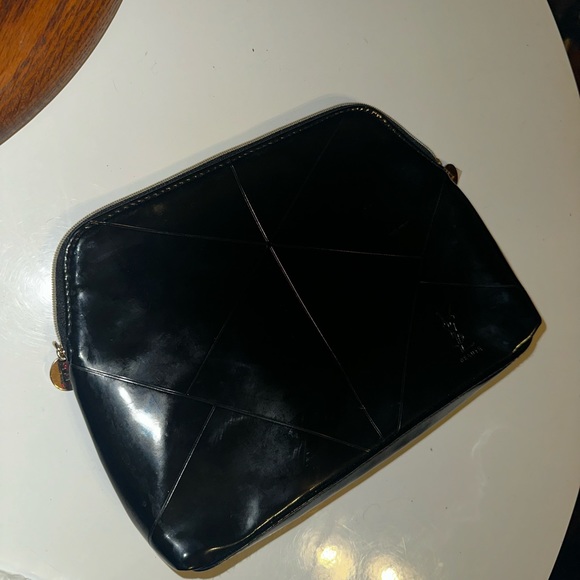 YSL Yves Saint Laurent Beaute patent leather dual logo zipper cosmetic bag - Picture 11 of 15